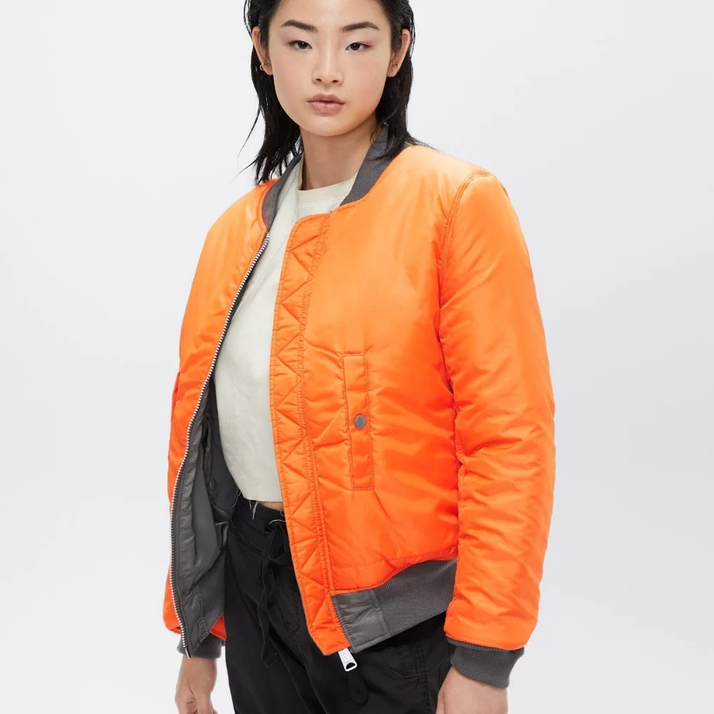 Alpha Industries, Green Bomber Jacket, Size M - Picture 4 of 13